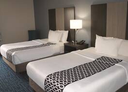 ラ キンタ イン & スイーツ バイ ウィンダム ペルー スターブド ロック ステート パーク 写真