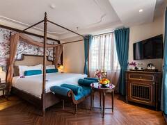 ティラン ホテル 写真