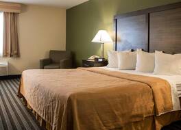 クオリティ イン & スイーツ ラブズ パーク ニア ロックフォード 写真