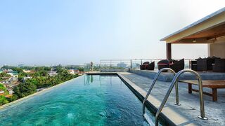 トリリウム ブティック シティ ホテル