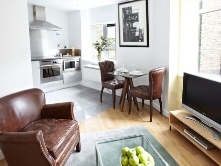 196 ビショップスゲート 写真