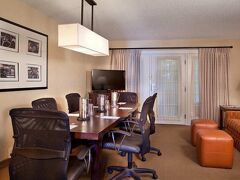 エンバシー スイーツ バイ ヒルトン インディアナポリス ノース 写真