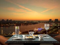 ラディソン ブル ホテル ドバイ デイラ クリーク 写真