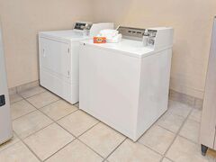 レッド ライオン イン & スイーツ エルク グローブ ヴィレッジ 写真