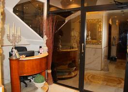 ラグジュアリー ルームズ H 2000 ローマ 写真