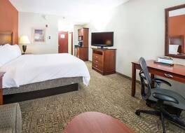 ヒルトン ガーデン イン フェイエットビル フォート ブラッグ 写真