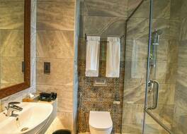 ゴールデン チューリップ ザンジバル エアポート 写真