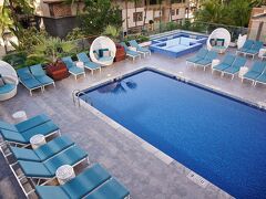 ワイキキ ビーチコマー バイ アウトリガー 写真