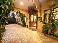 ホテル タメル 写真