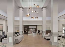 ヒルトン ガーデン イン ホフマン エステーツ 写真