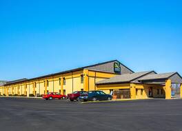 クオリティ イン & スイーツ グリーンズバーグ I-74