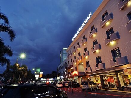 ホテル アヌゲラ パレンバン 写真