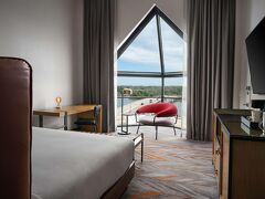 The Landing at Hampton Marina, Tapestry Collection by Hilton 写真