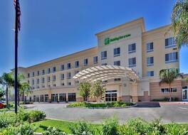 Holiday Inn & Suites Bakersfield by IHG