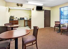 スーパー 8 バイ ウィンダム クラークスビル イースト 写真