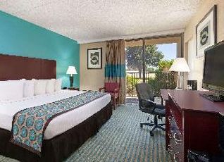 Howard Johnson by Wyndham Arlington Ballpark / Six Flagsのクチコミ