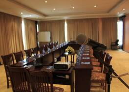 アンバサダー ホテル 写真