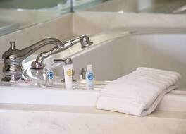 コンフォート イン ディクソン 写真