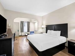 クオリティ イン & スイーツ モンティセロ 写真