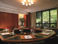 ホテル キャピトル 写真