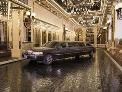 フォー クイーンズ ホテル&カジノ 写真