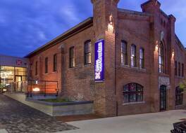 ヒルトン ガーデン イン バーリントン ダウンタウン 写真