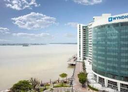 Wyndham Guayaquil, Puerto Santa Ana