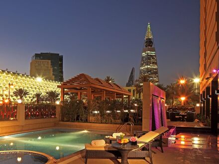 ブライラ ホテル オラヤ 写真