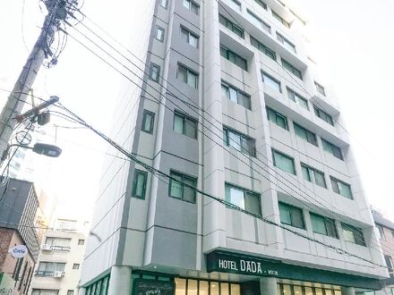 ホテル ダダ インサドン 写真