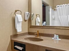 ラマダ バイ ウィンダム ドラムヘラー ホテル & スイーツ 写真