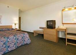 モーテル 6 リバティビル イリノイ 写真