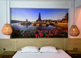 ファーストルームズ ブカシ ホテル 写真