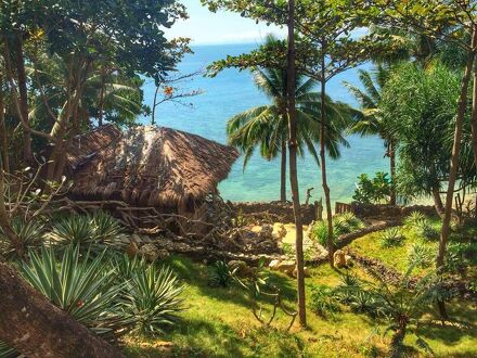 ネイチャーズ アイ ビーチ リゾート 写真