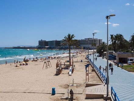 ""ランブラ アリカンテ コンタクトレス"","2 写真