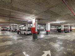 ナイトリー バルセロナ ポブレノウ 写真