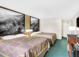 スーパー 8 バイ ウィンダム ベントンビル 写真