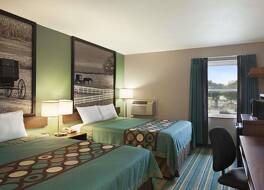 スーパー 8 バイ ウィンダム タスコラ 写真