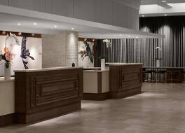 Renaissance Chicago North Shore Hotel 写真