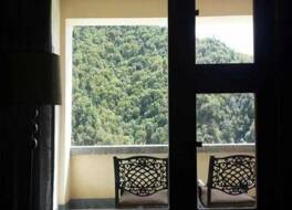 ソンツァム メイリ 写真