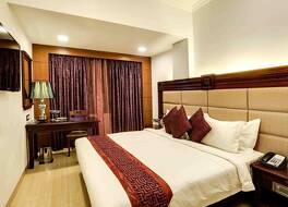 ゴールデン チャリオット ヴァサイ ホテル アンド スパ 写真