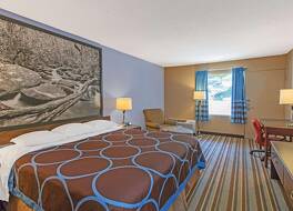 スーパー 8 バイ ウィンダム カリービル テネシー 写真