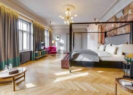 Grand Poet by Semarah 写真