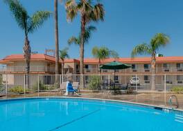 バガボンド イン ベーカーズフィールド ノース 写真