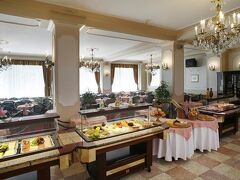 アンバサダー ズラータ フサ 写真