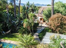 GUBAS DE HOEK meet eat sleep 写真