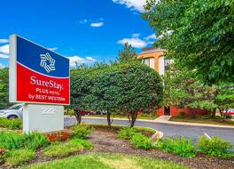 シュアステイ プラス ホテル バイ ベストウェスタン シカゴ ロンバード 写真