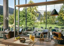 トゥイ ブルー モンタフォン 写真