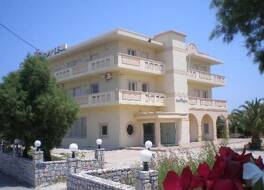 ガリニ ビーチ ホテル 写真