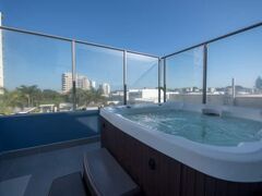 センターポイント ホリデイ アパートメンツ 写真