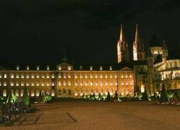 カンパニール カーン センター - ガール